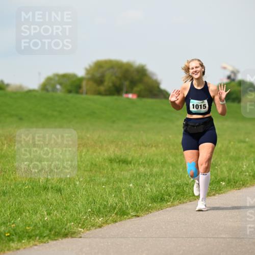 10.05.2026 - 8. Wedeler Halbmarathon Dr. Thomas Lammeyer http://msf.ph/oto/9705704 10.05.2026 11:55:23 Laufen 1015 meine-sportfotos.de