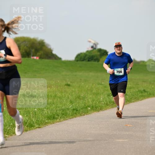 10.05.2026 - 8. Wedeler Halbmarathon Dr. Thomas Lammeyer http://msf.ph/oto/9705713 10.05.2026 11:55:24 Laufen 766 meine-sportfotos.de