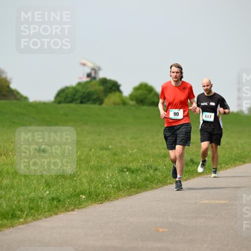 10.05.2026 - 8. Wedeler Halbmarathon Dr. Thomas Lammeyer http://msf.ph/oto/9705735 10.05.2026 11:55:40 Laufen 517 meine-sportfotos.de