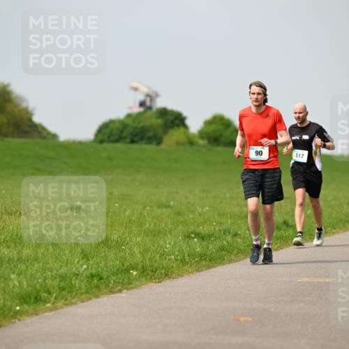 10.05.2026 - 8. Wedeler Halbmarathon Dr. Thomas Lammeyer http://msf.ph/oto/9705736 10.05.2026 11:55:40 Laufen 517 meine-sportfotos.de