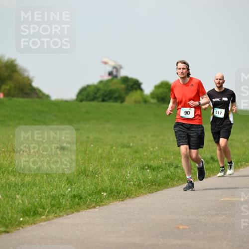 10.05.2026 - 8. Wedeler Halbmarathon Dr. Thomas Lammeyer http://msf.ph/oto/9705738 10.05.2026 11:55:40 Laufen 517 meine-sportfotos.de