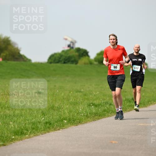 10.05.2026 - 8. Wedeler Halbmarathon Dr. Thomas Lammeyer http://msf.ph/oto/9705739 10.05.2026 11:55:40 Laufen 517 meine-sportfotos.de