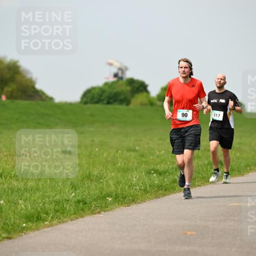 10.05.2026 - 8. Wedeler Halbmarathon Dr. Thomas Lammeyer http://msf.ph/oto/9705742 10.05.2026 11:55:40 Laufen 517 meine-sportfotos.de