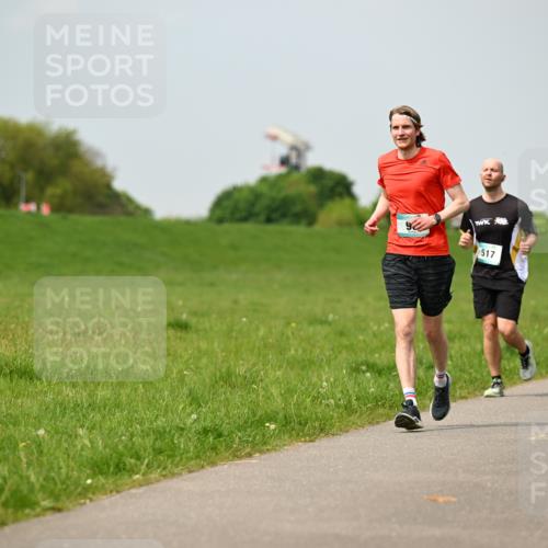 10.05.2026 - 8. Wedeler Halbmarathon Dr. Thomas Lammeyer http://msf.ph/oto/9705743 10.05.2026 11:55:41 Laufen 517 meine-sportfotos.de