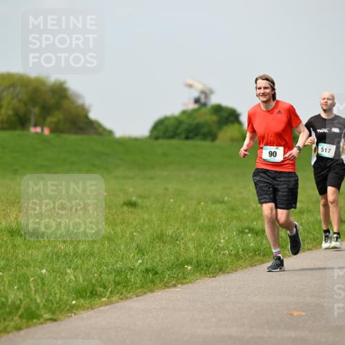 10.05.2026 - 8. Wedeler Halbmarathon Dr. Thomas Lammeyer http://msf.ph/oto/9705744 10.05.2026 11:55:41 Laufen 517 meine-sportfotos.de