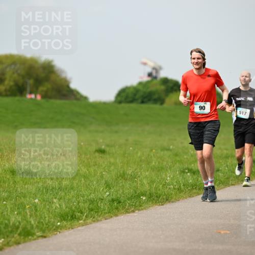 10.05.2026 - 8. Wedeler Halbmarathon Dr. Thomas Lammeyer http://msf.ph/oto/9705745 10.05.2026 11:55:41 Laufen 517 meine-sportfotos.de