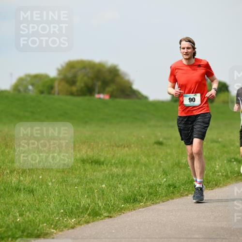 10.05.2026 - 8. Wedeler Halbmarathon Dr. Thomas Lammeyer http://msf.ph/oto/9705756 10.05.2026 11:55:43 Laufen 517 meine-sportfotos.de