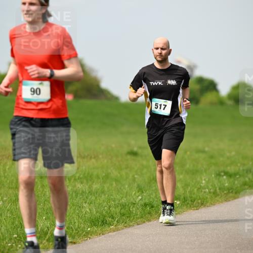 10.05.2026 - 8. Wedeler Halbmarathon Dr. Thomas Lammeyer http://msf.ph/oto/9705763 10.05.2026 11:55:45 Laufen 517 meine-sportfotos.de