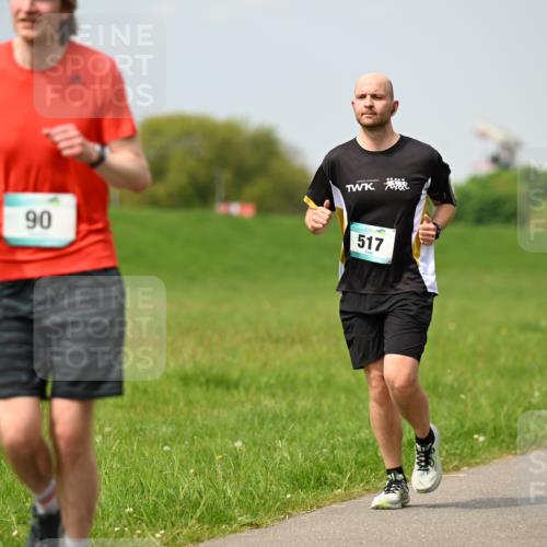 10.05.2026 - 8. Wedeler Halbmarathon Dr. Thomas Lammeyer http://msf.ph/oto/9705769 10.05.2026 11:55:45 Laufen 517 meine-sportfotos.de