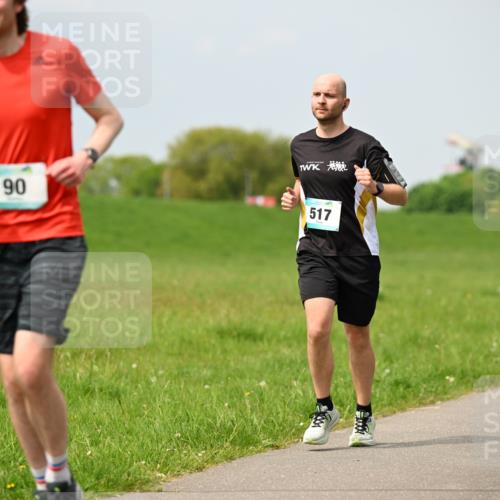 10.05.2026 - 8. Wedeler Halbmarathon Dr. Thomas Lammeyer http://msf.ph/oto/9705772 10.05.2026 11:55:46 Laufen 517 meine-sportfotos.de