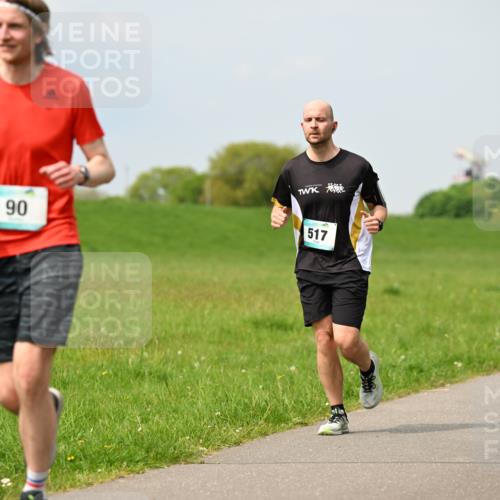 10.05.2026 - 8. Wedeler Halbmarathon Dr. Thomas Lammeyer http://msf.ph/oto/9705773 10.05.2026 11:55:46 Laufen 517 meine-sportfotos.de