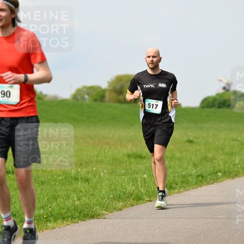 10.05.2026 - 8. Wedeler Halbmarathon Dr. Thomas Lammeyer http://msf.ph/oto/9705774 10.05.2026 11:55:46 Laufen 517 meine-sportfotos.de