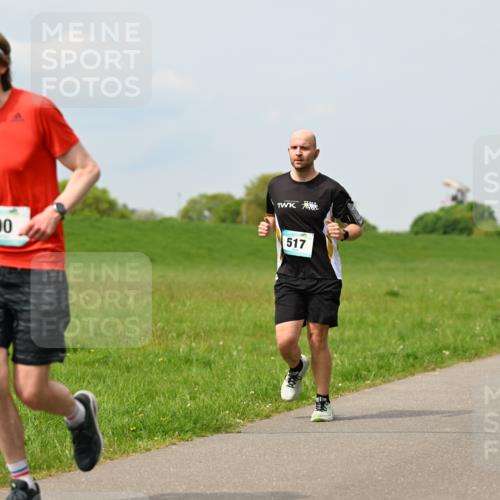 10.05.2026 - 8. Wedeler Halbmarathon Dr. Thomas Lammeyer http://msf.ph/oto/9705777 10.05.2026 11:55:46 Laufen 517 meine-sportfotos.de