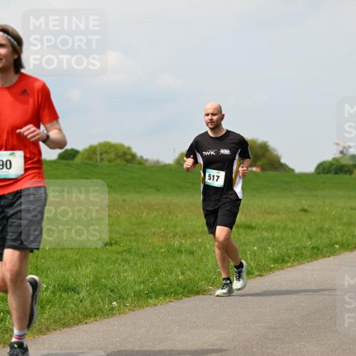 10.05.2026 - 8. Wedeler Halbmarathon Dr. Thomas Lammeyer http://msf.ph/oto/9705780 10.05.2026 11:55:47 Laufen 517 meine-sportfotos.de