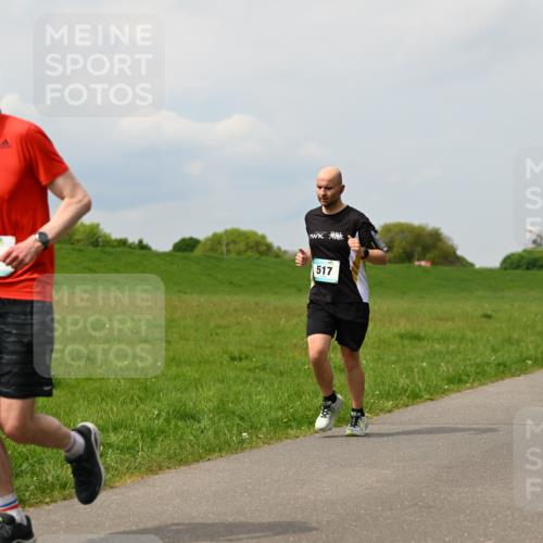 10.05.2026 - 8. Wedeler Halbmarathon Dr. Thomas Lammeyer http://msf.ph/oto/9705783 10.05.2026 11:55:47 Laufen 517 meine-sportfotos.de