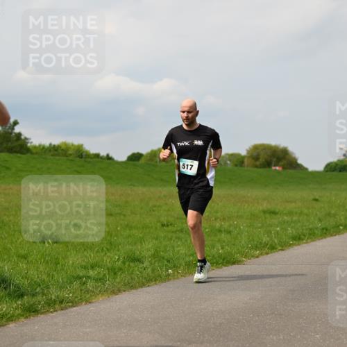 10.05.2026 - 8. Wedeler Halbmarathon Dr. Thomas Lammeyer http://msf.ph/oto/9705786 10.05.2026 11:55:48 Laufen 517 meine-sportfotos.de