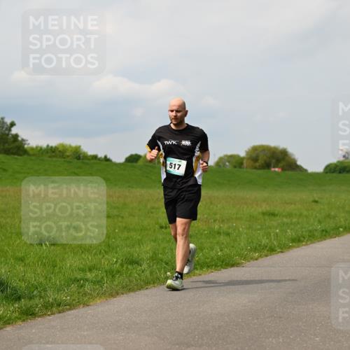 10.05.2026 - 8. Wedeler Halbmarathon Dr. Thomas Lammeyer http://msf.ph/oto/9705787 10.05.2026 11:55:48 Laufen 517 meine-sportfotos.de