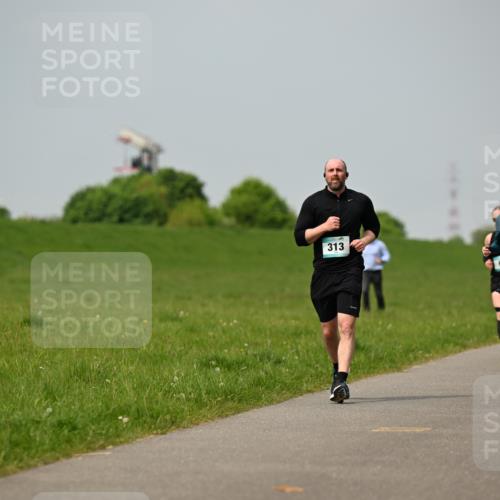 10.05.2026 - 8. Wedeler Halbmarathon Dr. Thomas Lammeyer http://msf.ph/oto/9705796 10.05.2026 11:55:51 Laufen 313, 485 meine-sportfotos.de