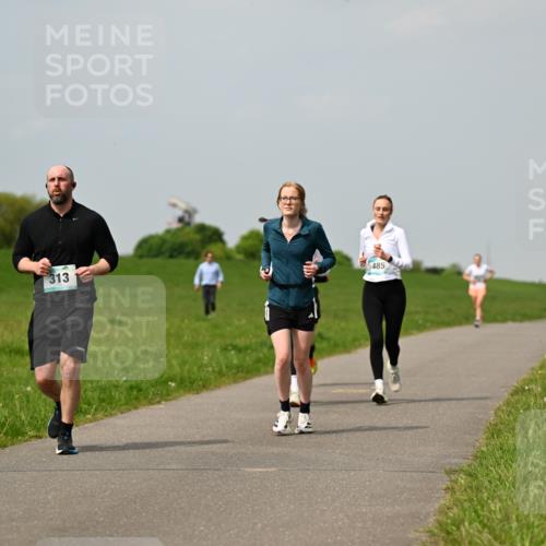 10.05.2026 - 8. Wedeler Halbmarathon Dr. Thomas Lammeyer http://msf.ph/oto/9705829 10.05.2026 11:55:56 Laufen 313, 485 meine-sportfotos.de