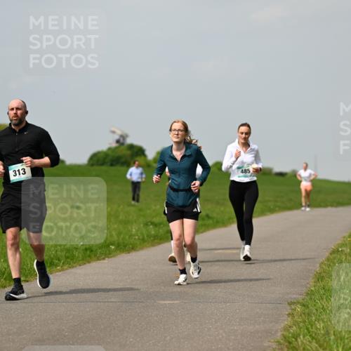 10.05.2026 - 8. Wedeler Halbmarathon Dr. Thomas Lammeyer http://msf.ph/oto/9705830 10.05.2026 11:55:57 Laufen 313, 485 meine-sportfotos.de