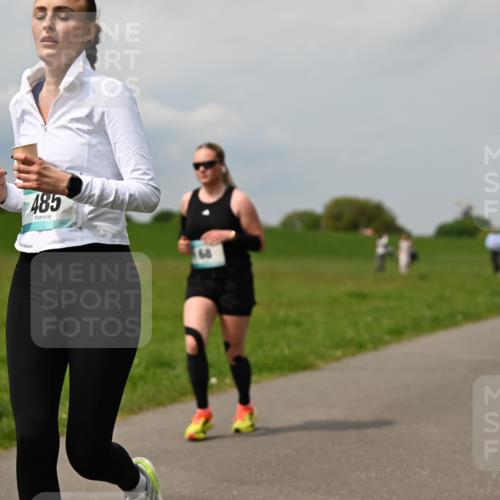 10.05.2026 - 8. Wedeler Halbmarathon Dr. Thomas Lammeyer http://msf.ph/oto/9705853 10.05.2026 11:56:02 Laufen 485 meine-sportfotos.de