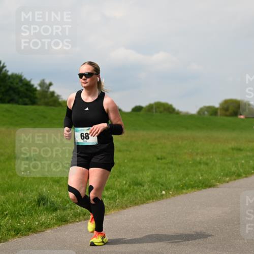 10.05.2026 - 8. Wedeler Halbmarathon Dr. Thomas Lammeyer http://msf.ph/oto/9705855 10.05.2026 11:56:02 Laufen  meine-sportfotos.de