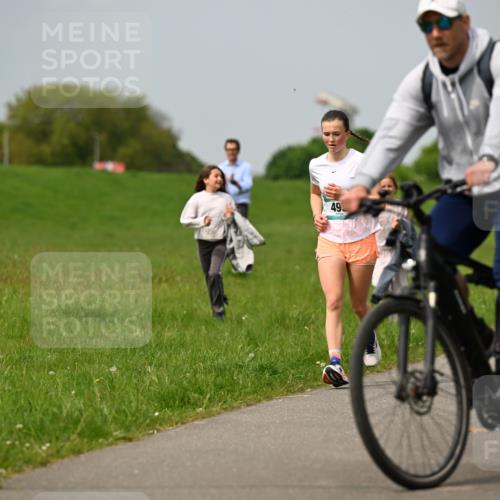 10.05.2026 - 8. Wedeler Halbmarathon Dr. Thomas Lammeyer http://msf.ph/oto/9705868 10.05.2026 11:56:08 Laufen  meine-sportfotos.de
