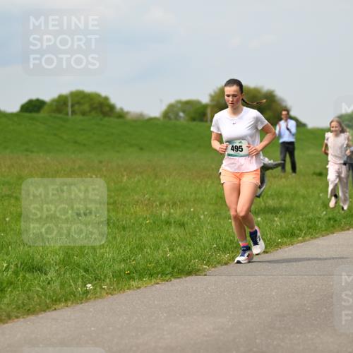 10.05.2026 - 8. Wedeler Halbmarathon Dr. Thomas Lammeyer http://msf.ph/oto/9705882 10.05.2026 11:56:10 Laufen 495 meine-sportfotos.de