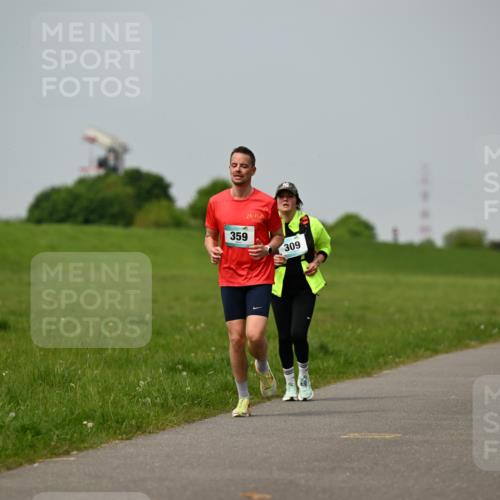 10.05.2026 - 8. Wedeler Halbmarathon Dr. Thomas Lammeyer http://msf.ph/oto/9705924 10.05.2026 11:56:30 Laufen 359, 309 meine-sportfotos.de