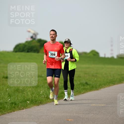 10.05.2026 - 8. Wedeler Halbmarathon Dr. Thomas Lammeyer http://msf.ph/oto/9705933 10.05.2026 11:56:31 Laufen 359 meine-sportfotos.de