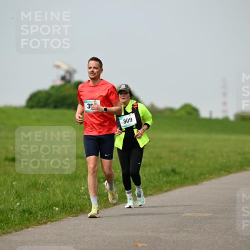 10.05.2026 - 8. Wedeler Halbmarathon Dr. Thomas Lammeyer http://msf.ph/oto/9705934 10.05.2026 11:56:31 Laufen 309 meine-sportfotos.de