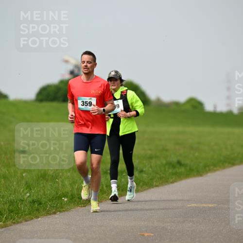 10.05.2026 - 8. Wedeler Halbmarathon Dr. Thomas Lammeyer http://msf.ph/oto/9705938 10.05.2026 11:56:32 Laufen 359 meine-sportfotos.de