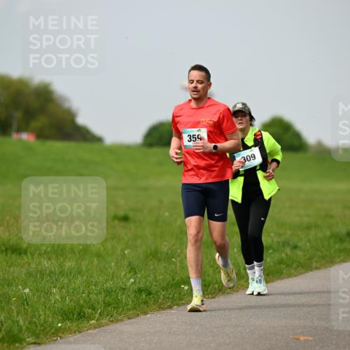 10.05.2026 - 8. Wedeler Halbmarathon Dr. Thomas Lammeyer http://msf.ph/oto/9705940 10.05.2026 11:56:32 Laufen 359, 309 meine-sportfotos.de