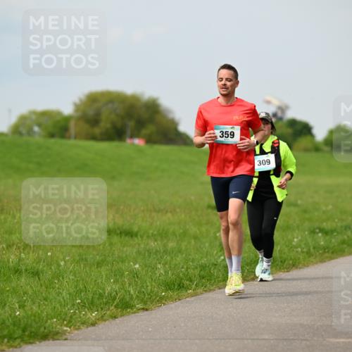 10.05.2026 - 8. Wedeler Halbmarathon Dr. Thomas Lammeyer http://msf.ph/oto/9705945 10.05.2026 11:56:33 Laufen 359, 309 meine-sportfotos.de
