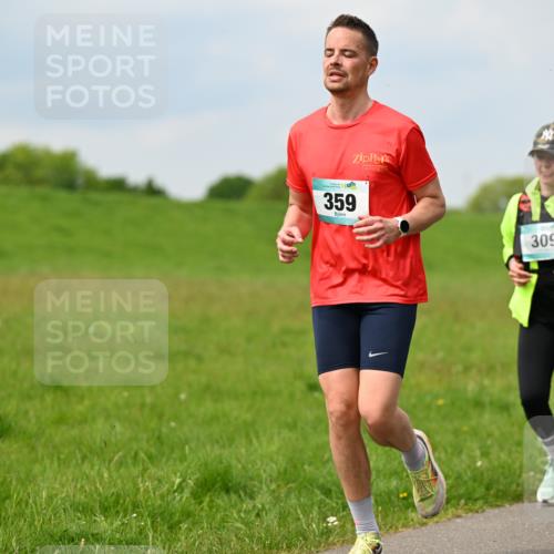 10.05.2026 - 8. Wedeler Halbmarathon Dr. Thomas Lammeyer http://msf.ph/oto/9705948 10.05.2026 11:56:36 Laufen 359, 309 meine-sportfotos.de