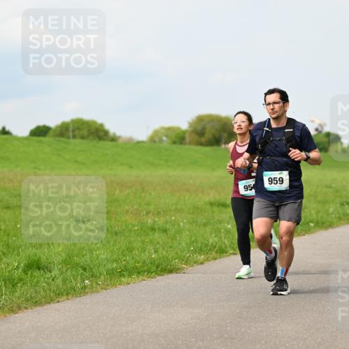 10.05.2026 - 8. Wedeler Halbmarathon Dr. Thomas Lammeyer http://msf.ph/oto/9705971 10.05.2026 11:56:43 Laufen 959 meine-sportfotos.de