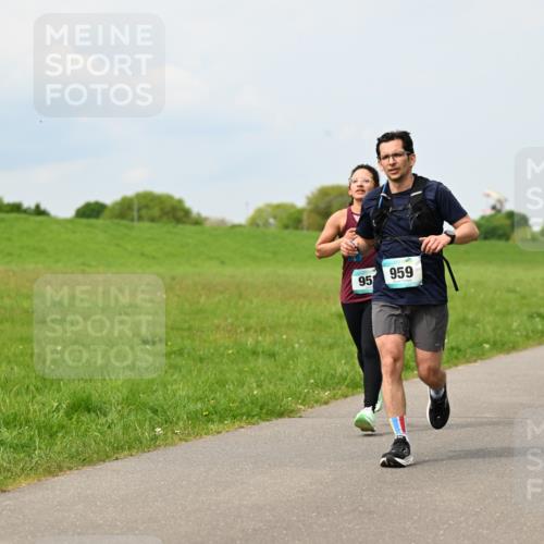 10.05.2026 - 8. Wedeler Halbmarathon Dr. Thomas Lammeyer http://msf.ph/oto/9705975 10.05.2026 11:56:43 Laufen 959 meine-sportfotos.de