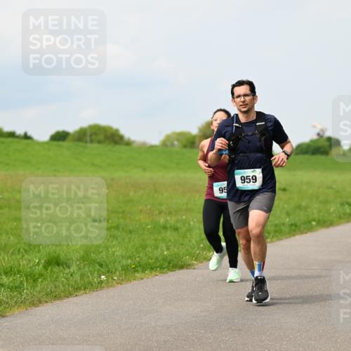 10.05.2026 - 8. Wedeler Halbmarathon Dr. Thomas Lammeyer http://msf.ph/oto/9705976 10.05.2026 11:56:43 Laufen 959 meine-sportfotos.de
