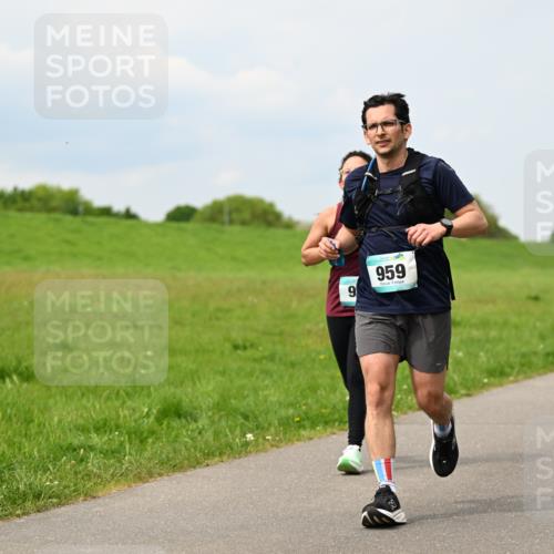 10.05.2026 - 8. Wedeler Halbmarathon Dr. Thomas Lammeyer http://msf.ph/oto/9705979 10.05.2026 11:56:44 Laufen 959 meine-sportfotos.de