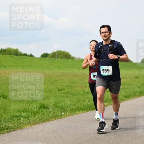 10.05.2026 - 8. Wedeler Halbmarathon Dr. Thomas Lammeyer http://msf.ph/oto/9705980 10.05.2026 11:56:44 Laufen 959 meine-sportfotos.de