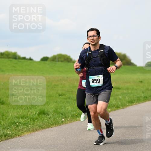 10.05.2026 - 8. Wedeler Halbmarathon Dr. Thomas Lammeyer http://msf.ph/oto/9705981 10.05.2026 11:56:44 Laufen 959 meine-sportfotos.de