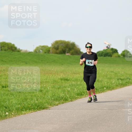 10.05.2026 - 8. Wedeler Halbmarathon Dr. Thomas Lammeyer http://msf.ph/oto/9705988 10.05.2026 11:56:52 Laufen 475 meine-sportfotos.de