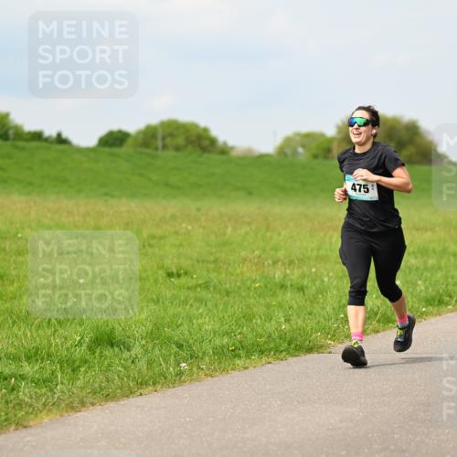 10.05.2026 - 8. Wedeler Halbmarathon Dr. Thomas Lammeyer http://msf.ph/oto/9705995 10.05.2026 11:56:53 Laufen 475 meine-sportfotos.de