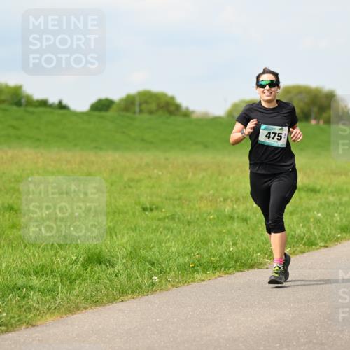 10.05.2026 - 8. Wedeler Halbmarathon Dr. Thomas Lammeyer http://msf.ph/oto/9705997 10.05.2026 11:56:54 Laufen 475 meine-sportfotos.de