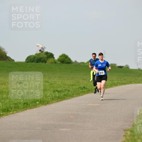 10.05.2026 - 8. Wedeler Halbmarathon Dr. Thomas Lammeyer http://msf.ph/oto/9706000 10.05.2026 11:56:55 Laufen 612 meine-sportfotos.de