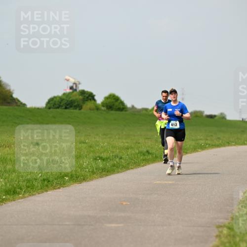10.05.2026 - 8. Wedeler Halbmarathon Dr. Thomas Lammeyer http://msf.ph/oto/9706002 10.05.2026 11:56:56 Laufen 612 meine-sportfotos.de