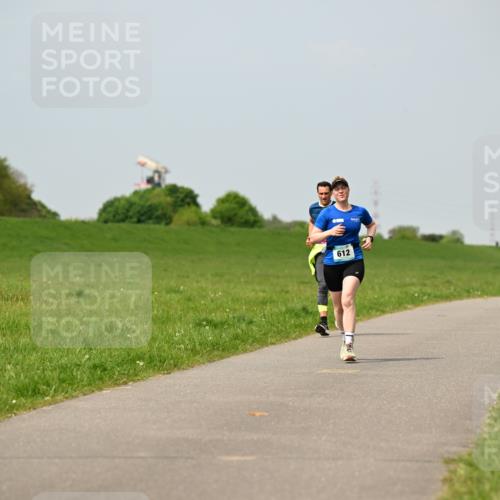 10.05.2026 - 8. Wedeler Halbmarathon Dr. Thomas Lammeyer http://msf.ph/oto/9706004 10.05.2026 11:56:56 Laufen 612 meine-sportfotos.de