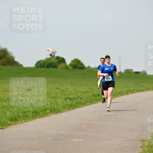 10.05.2026 - 8. Wedeler Halbmarathon Dr. Thomas Lammeyer http://msf.ph/oto/9706005 10.05.2026 11:56:56 Laufen 612 meine-sportfotos.de
