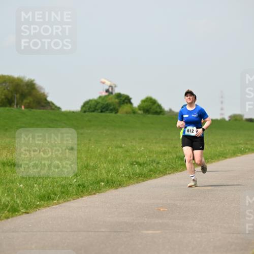 10.05.2026 - 8. Wedeler Halbmarathon Dr. Thomas Lammeyer http://msf.ph/oto/9706006 10.05.2026 11:56:57 Laufen 612 meine-sportfotos.de