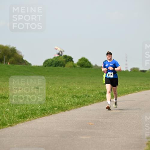 10.05.2026 - 8. Wedeler Halbmarathon Dr. Thomas Lammeyer http://msf.ph/oto/9706008 10.05.2026 11:56:56 Laufen 612 meine-sportfotos.de
